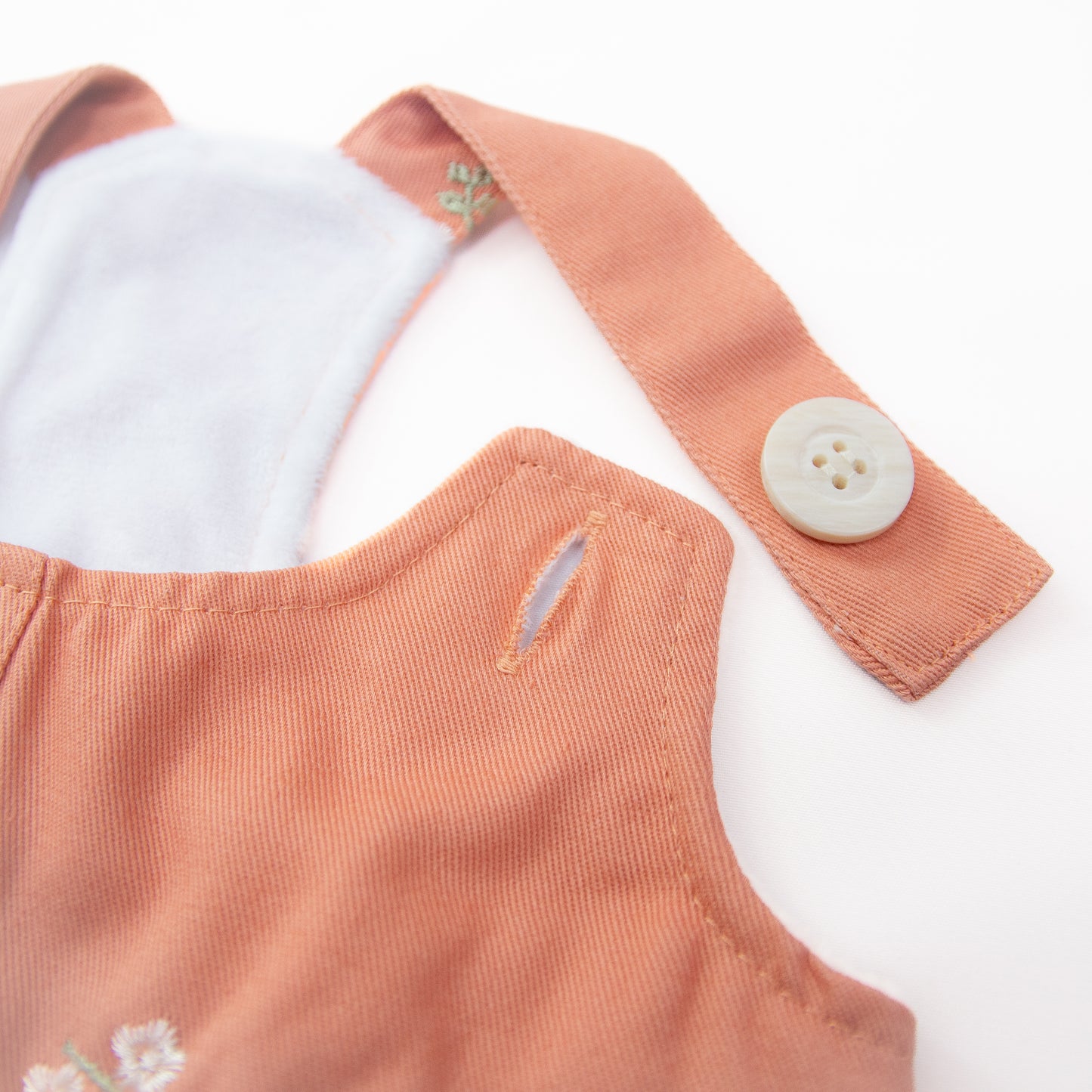 花柄刺繍エプロンワンピース