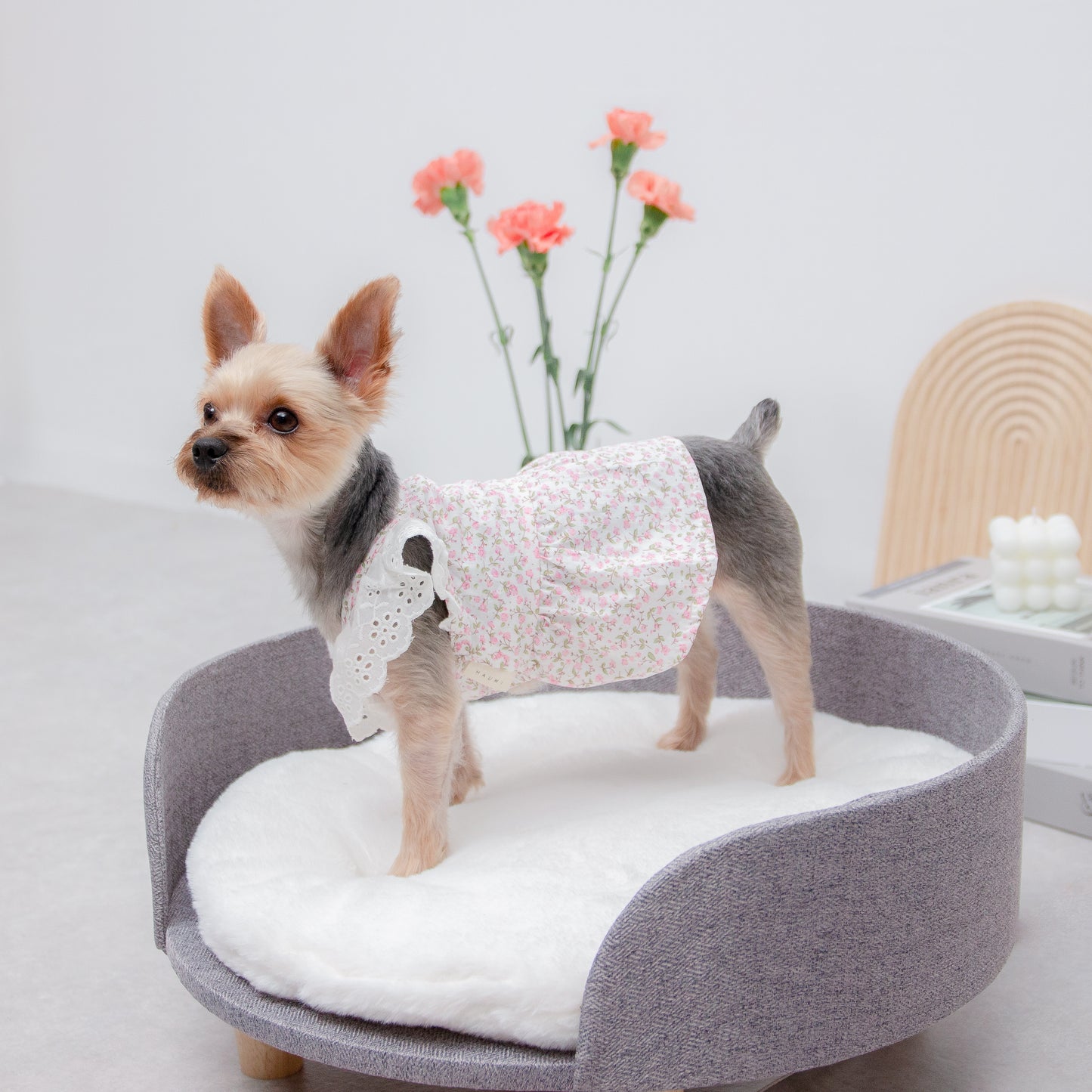 小花柄レースワンピース