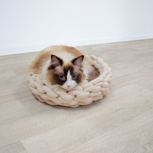 編み編みペットベッド