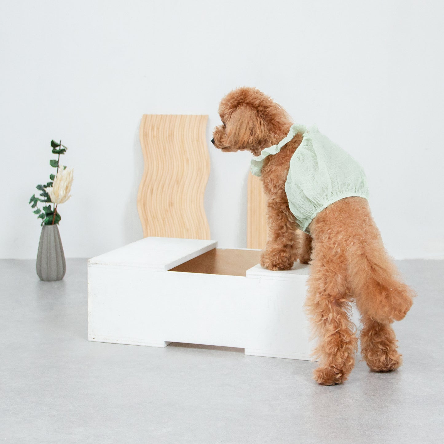 くすみグリーンフリルワンピース